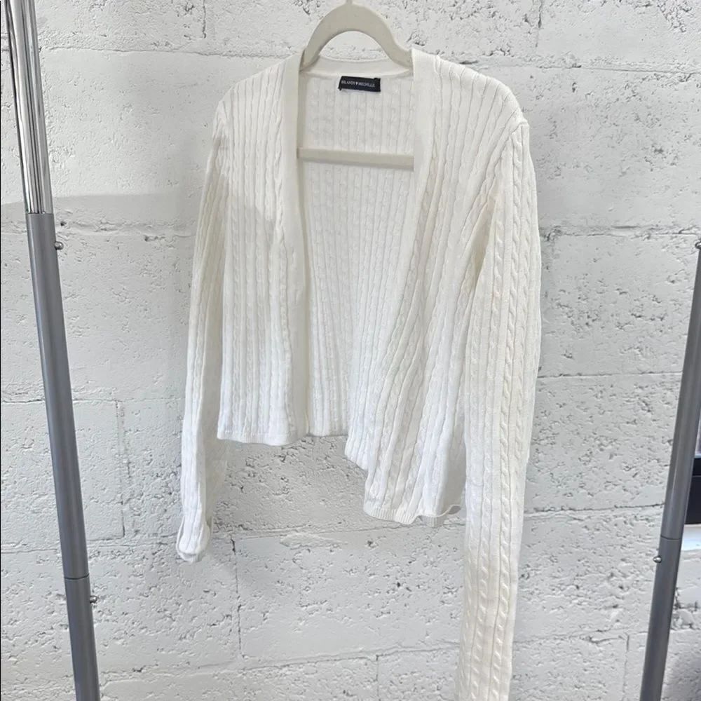 White Cable Knit Sweater - Brandy Melville - One Size - Like New - Open Top